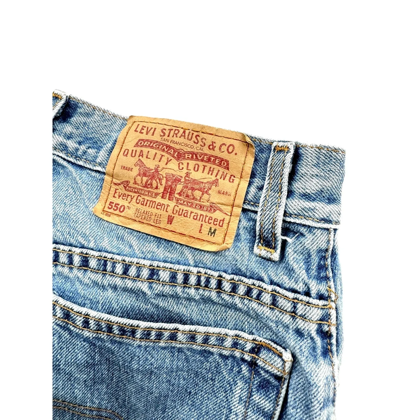 Vintage Levi's Women's 550 Light Blue Denim Jeans